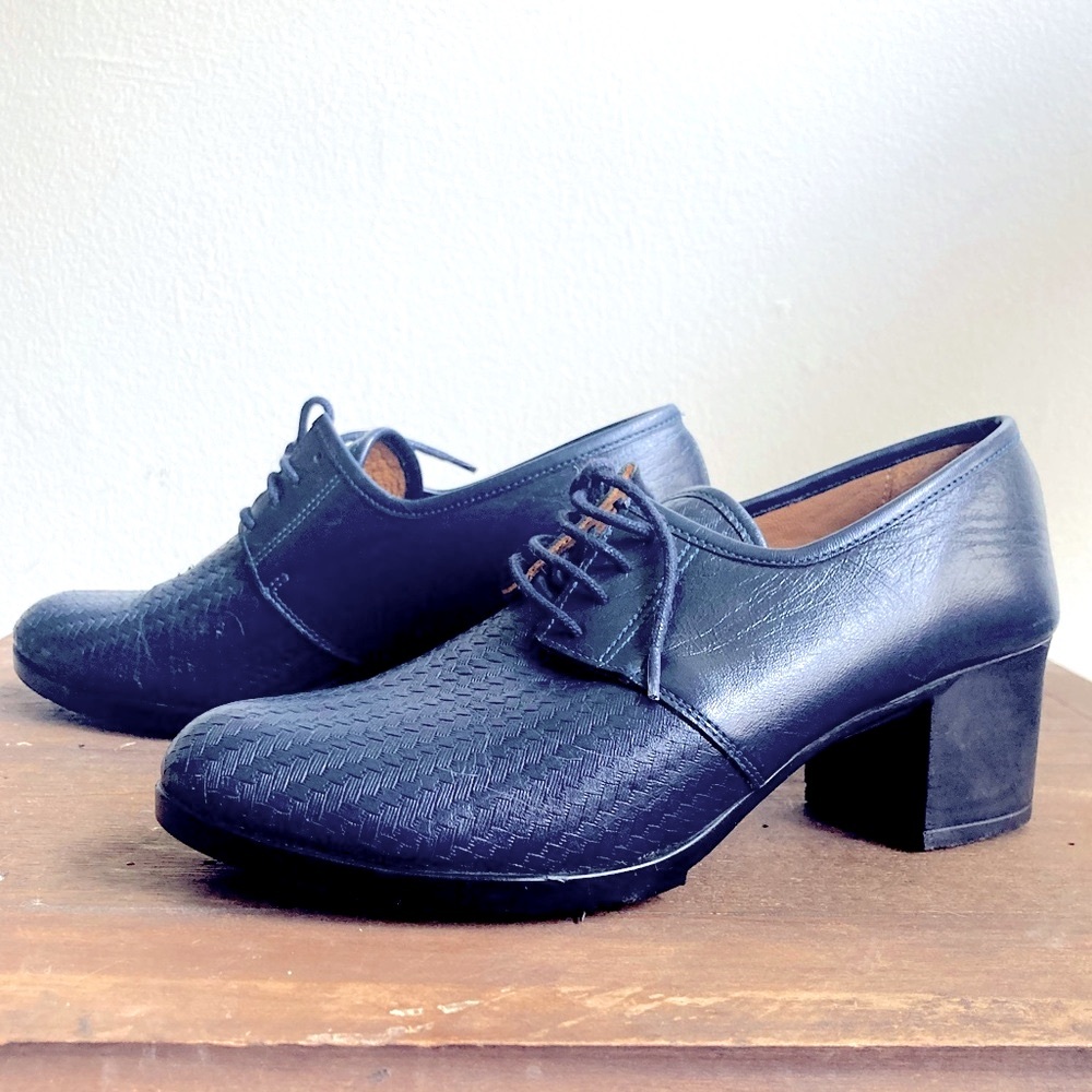 Navy Brogues Size 37 in VGUC